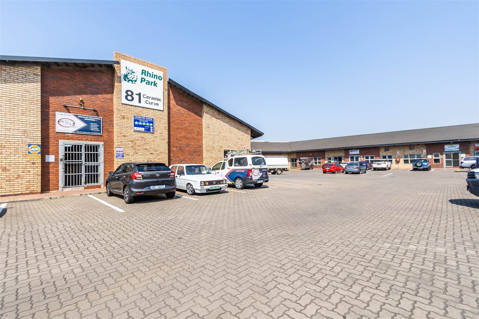 170  m² Industrial space in Alton photo number 7