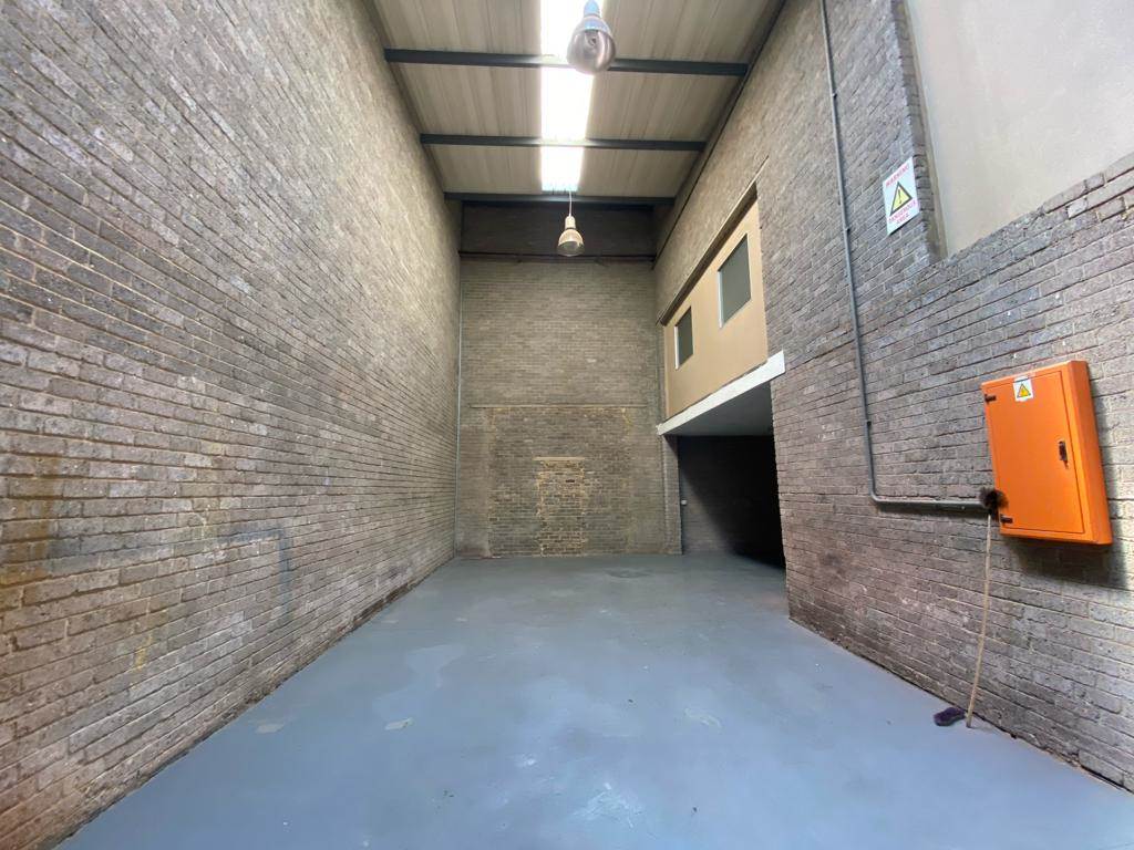 188  m² Commercial space in Commercia photo number 4
