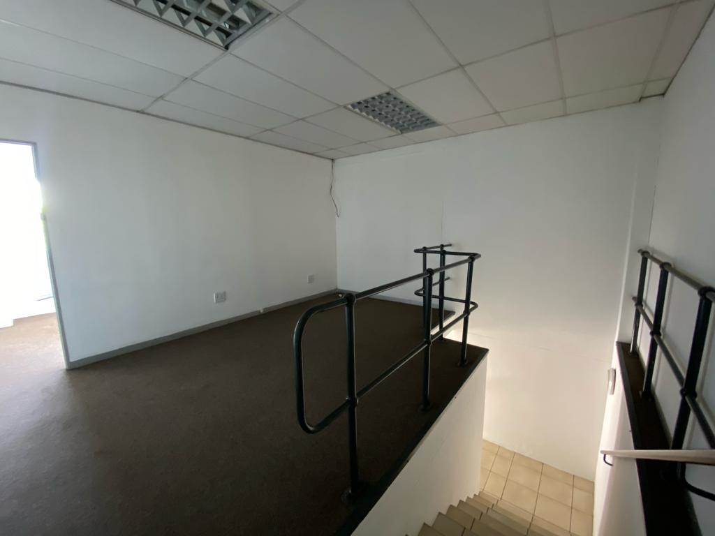 188  m² Commercial space in Commercia photo number 12