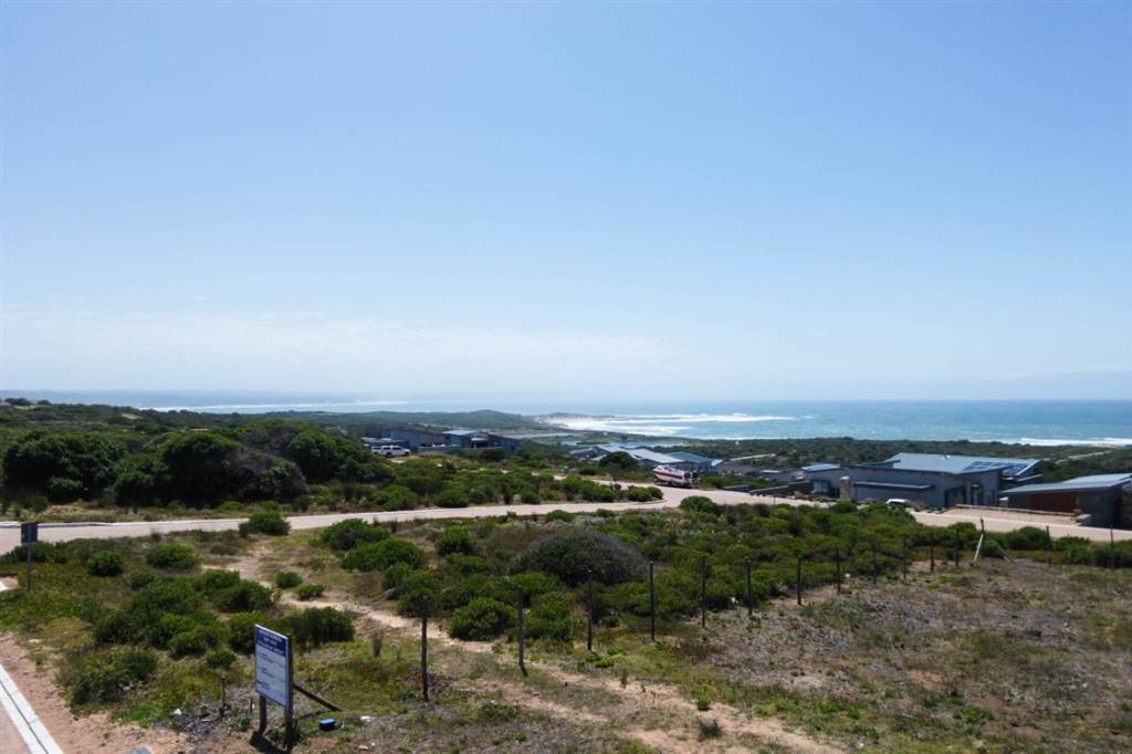 3 Bed House in Stilbaai photo number 7