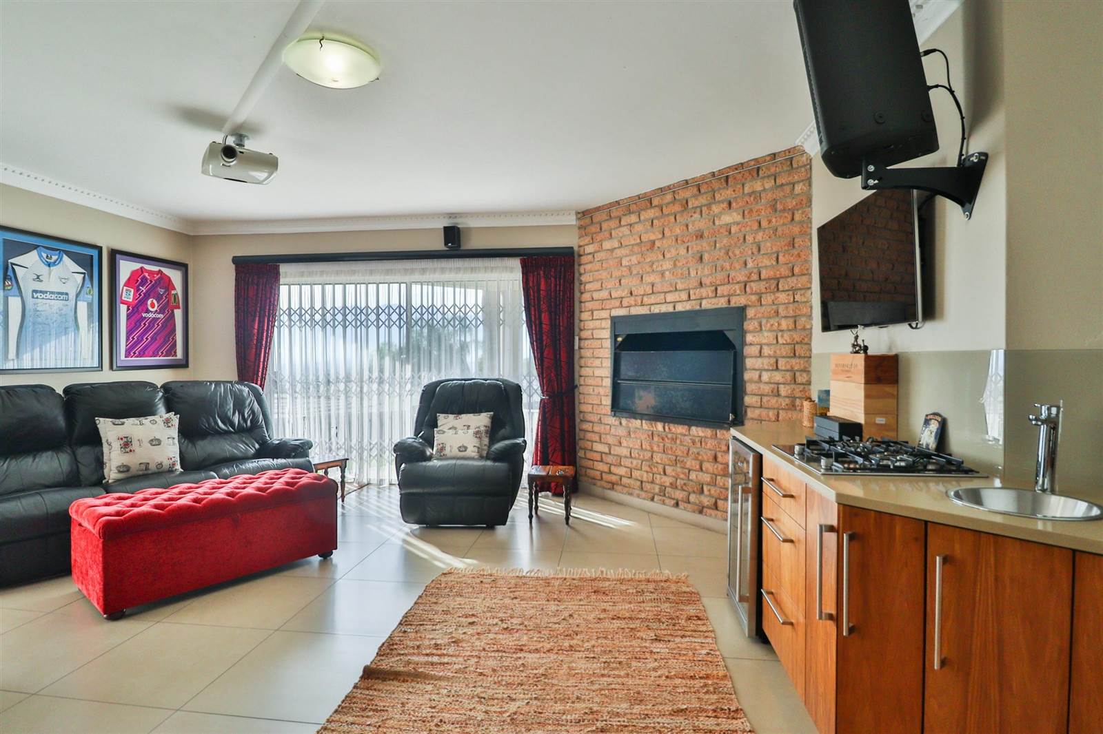 4 Bed House in Paarl Central West photo number 15