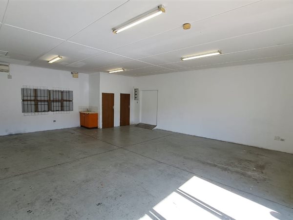 80  m² Commercial space in Richem