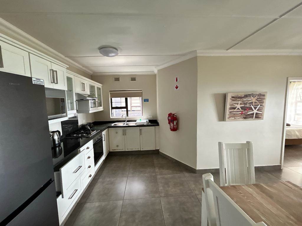 2 Bed Apartment in Melville photo number 8