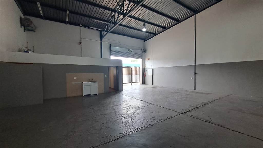 295  m² Industrial space in Silverton photo number 8