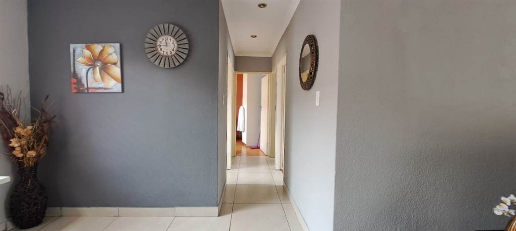 3 Bed Townhouse in Ormonde photo number 16