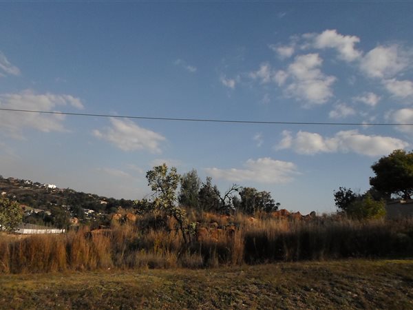 1483 m² Land available in Quellerina