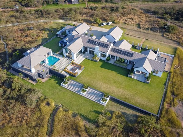 6 Bedroom House 6 Bedroom House