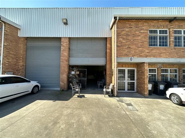 310  m² Industrial space