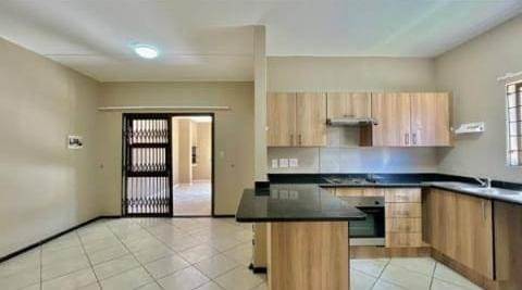 2 Bed Townhouse in Benoni CBD photo number 5