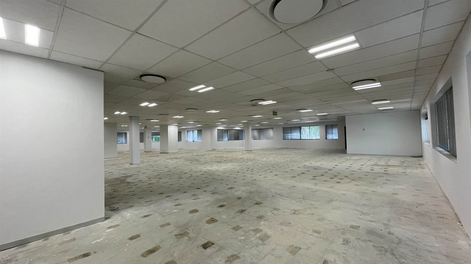 700  m² Commercial space in Woodmead photo number 7