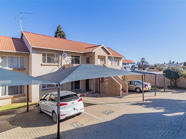 2 Bedroom Townhouse