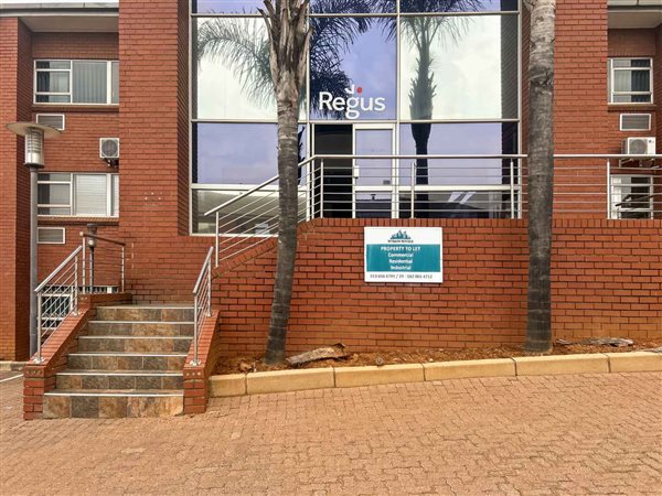 570 m² Office Space 570 m² Office Space