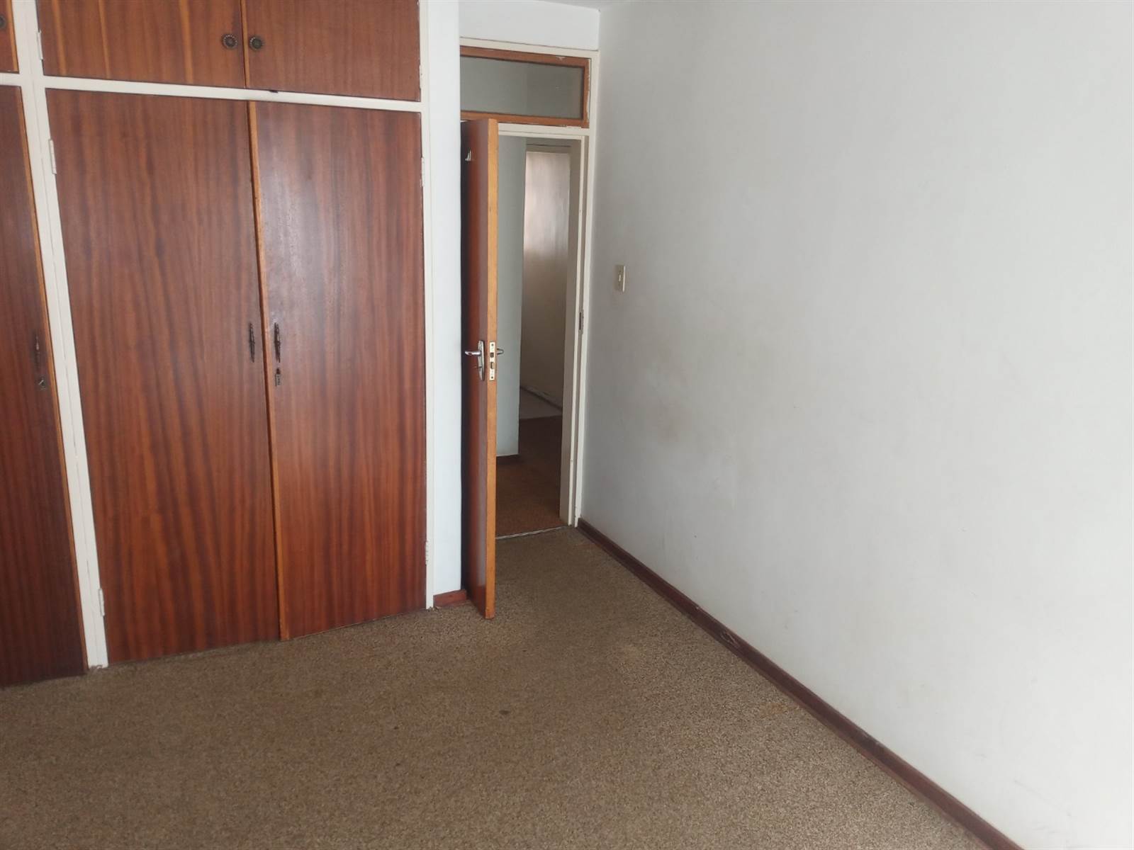 2 Bed Apartment in Flamwood photo number 4