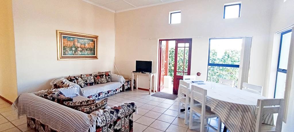 3 Bed House in Struisbaai photo number 5