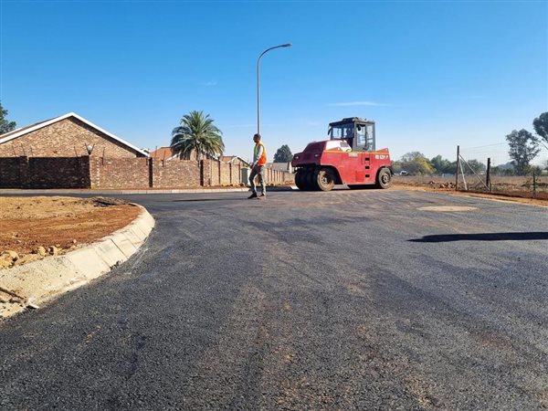 965 m² Land available in Riversdale