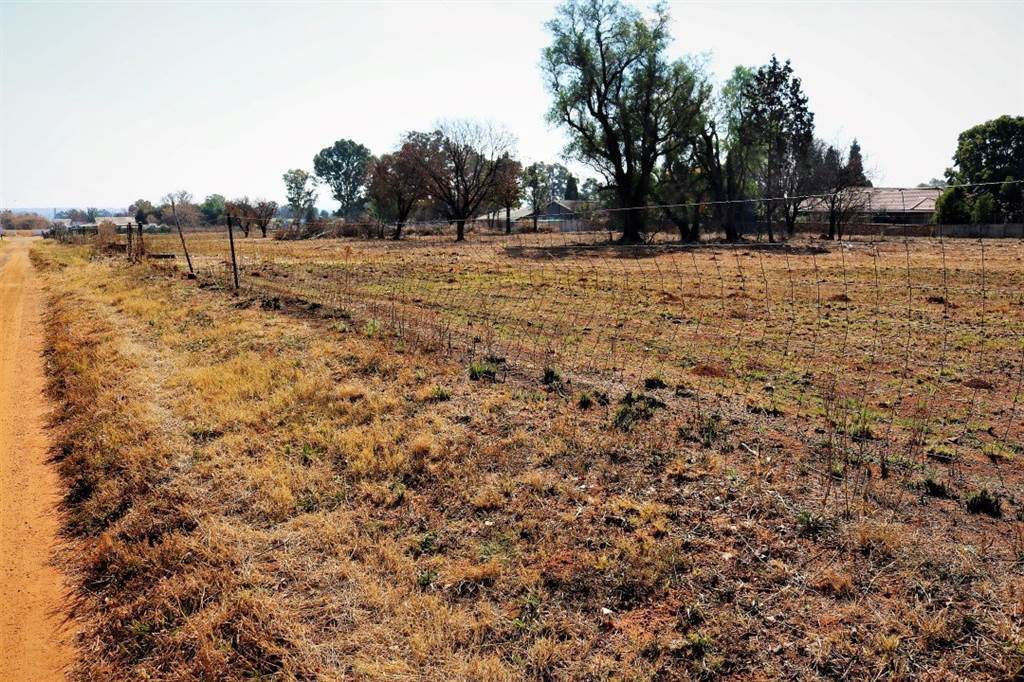 965 m² Land available in Riversdale photo number 2
