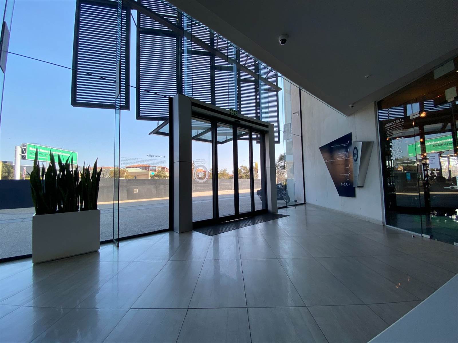 641  m² Office Space in Centurion CBD photo number 4