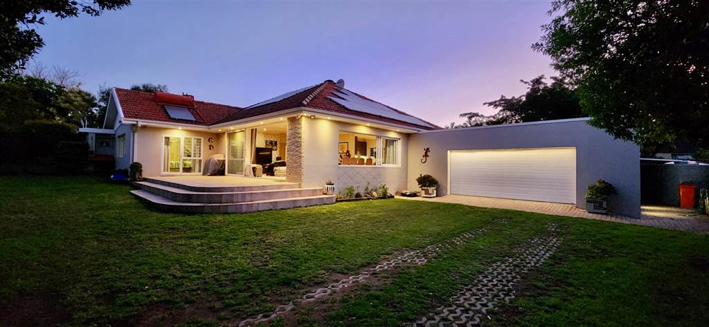 4 Bed House in Humewood photo number 2