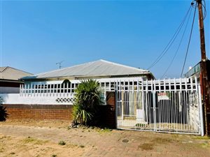 2 Bed House in Rosettenville