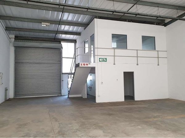 353  m² Commercial space