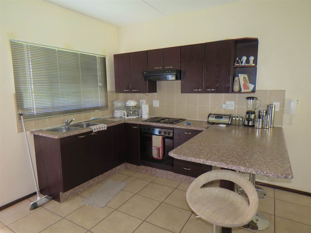 2 Bed Apartment in Florida photo number 2