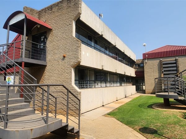 132 m² Commercial space 132 m² Commercial space