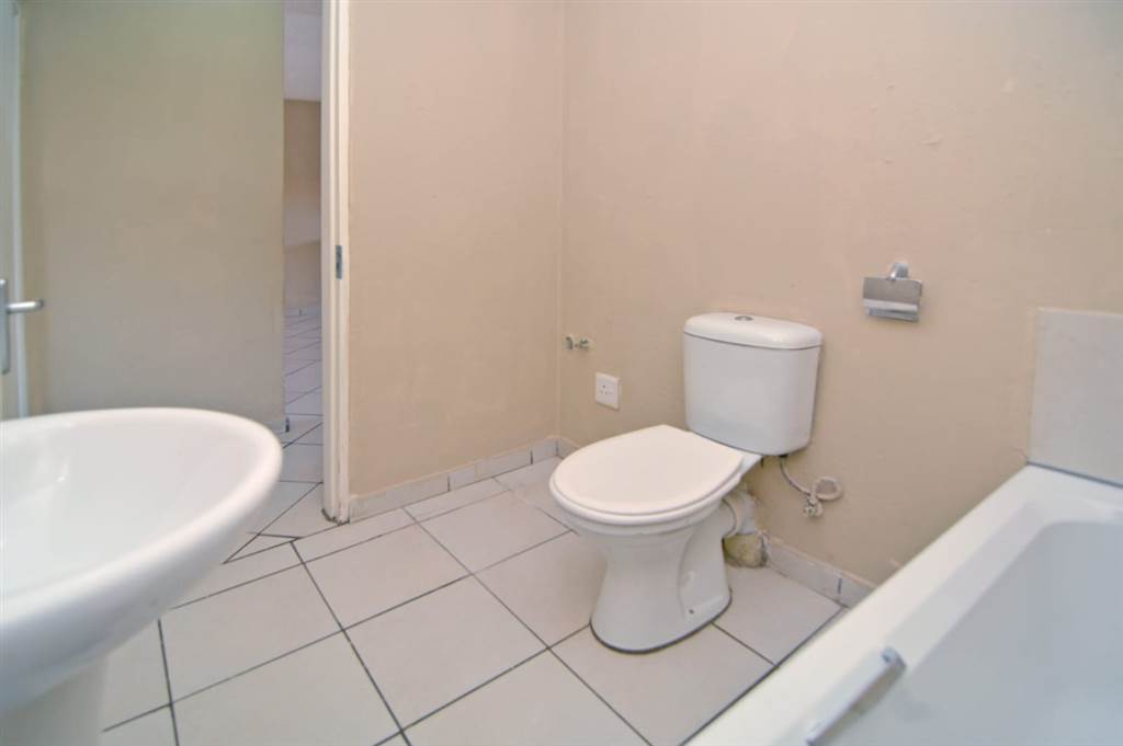 3 Bed Apartment in Delmas photo number 14