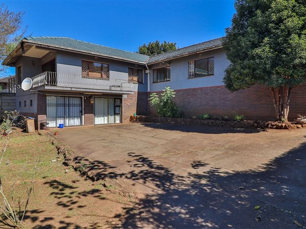 3 Bedroom House 3 Bedroom House