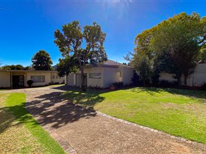 4 Bed House in Linden