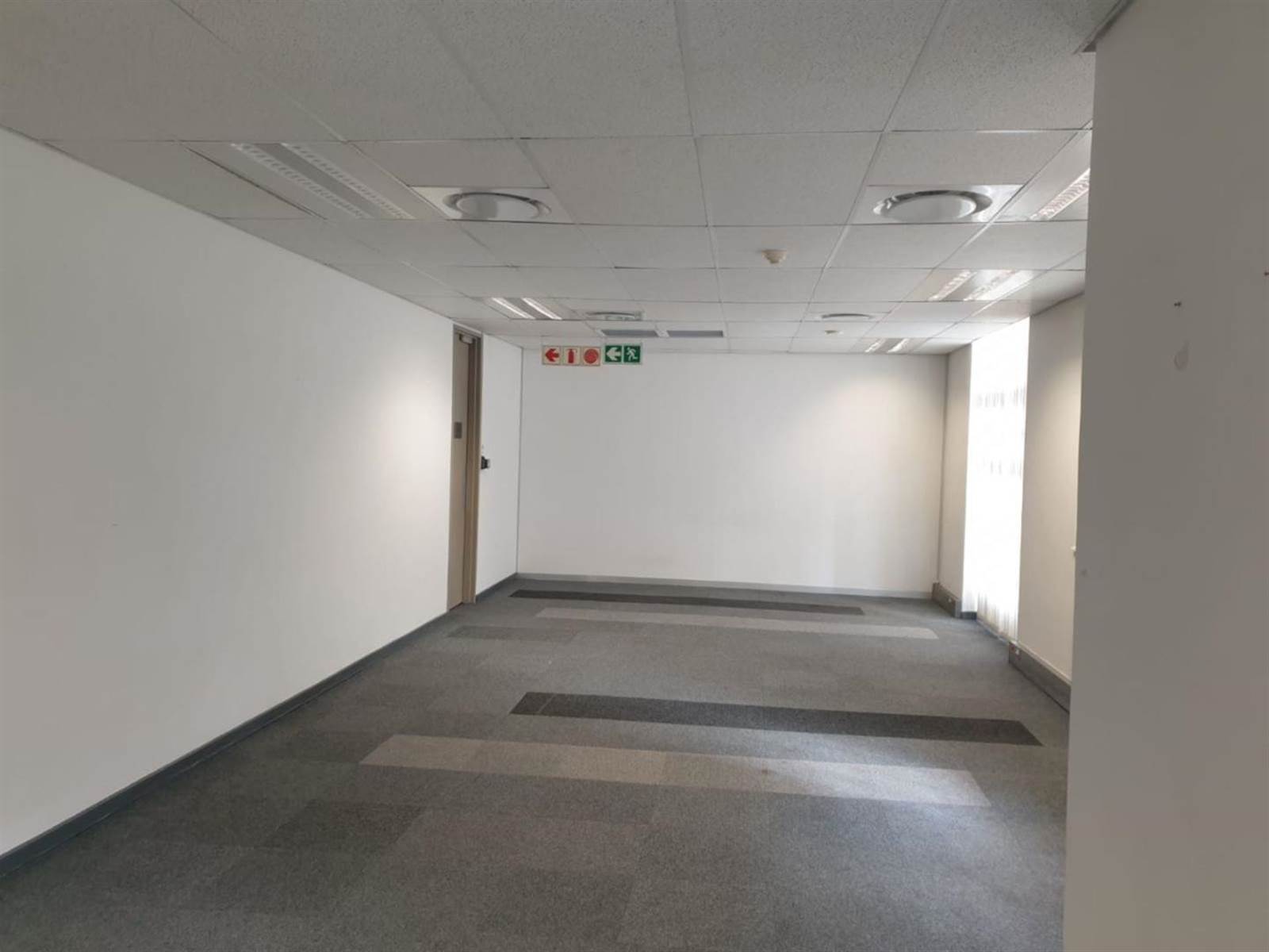 194  m² Commercial space in Rosebank photo number 12