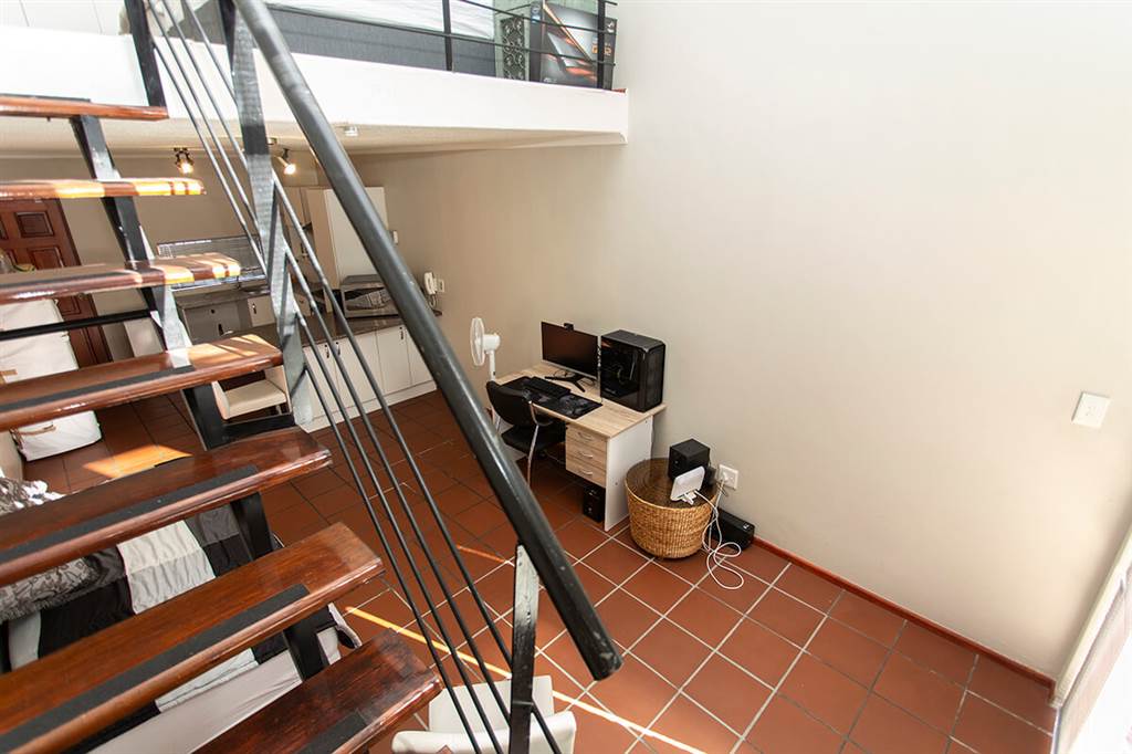 Studio apartment in Durbanville Central photo number 20