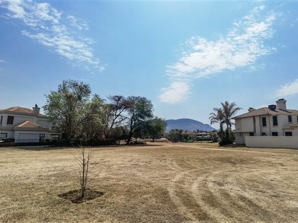 674 m² Land