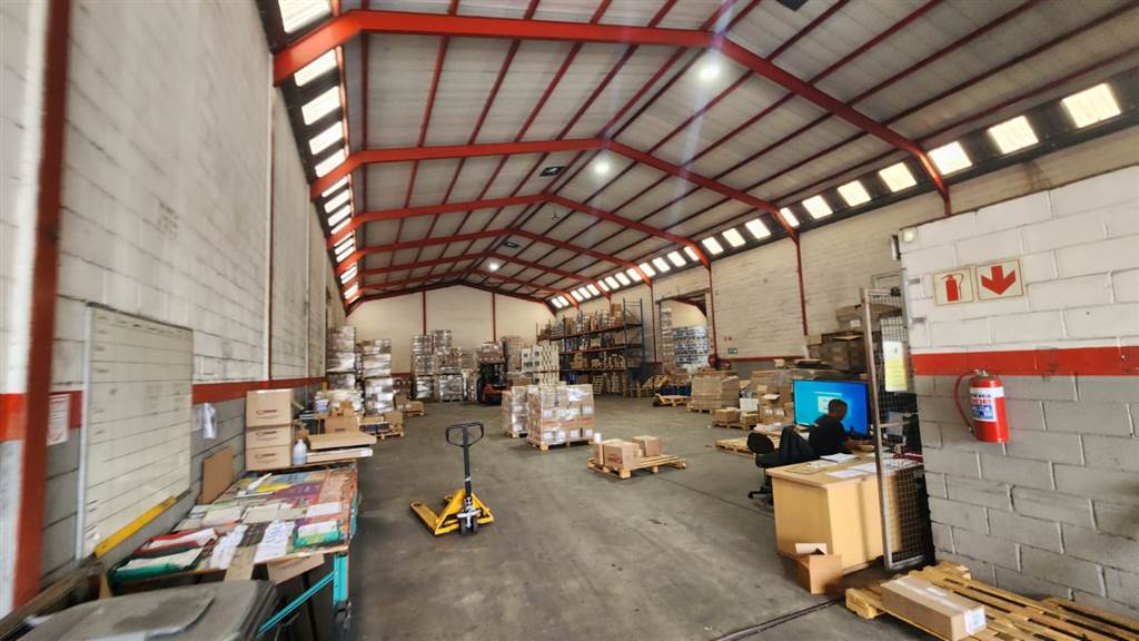 830  m² Industrial space in Killarney Gardens photo number 3