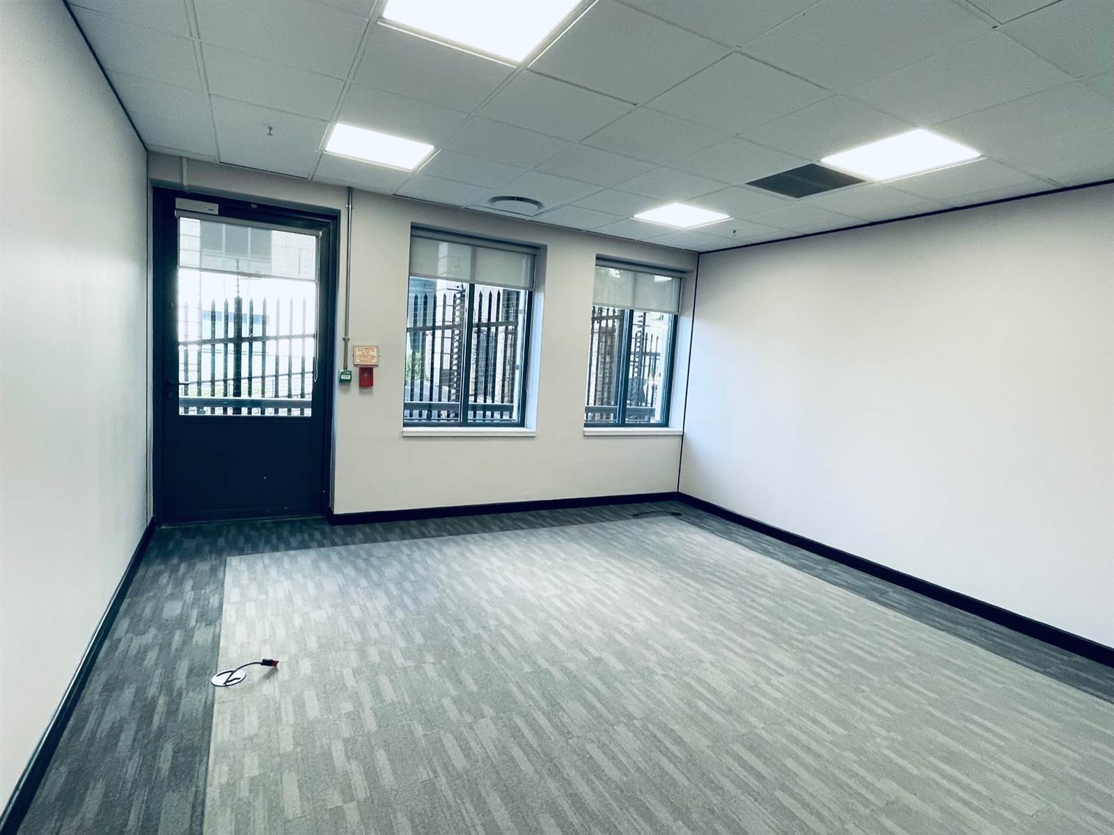 25  m² Commercial space in Sandown photo number 5