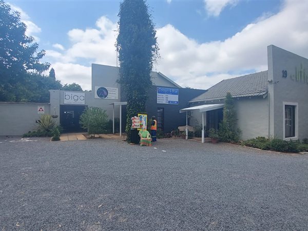48  m² Commercial space in Lyttelton Manor