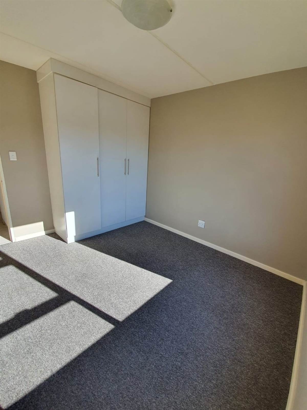 2 Bed Townhouse in Secunda photo number 8