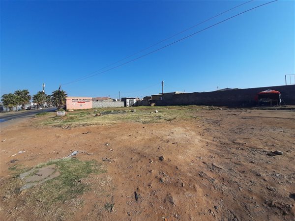 729 m² Land available in Bram Fisherville