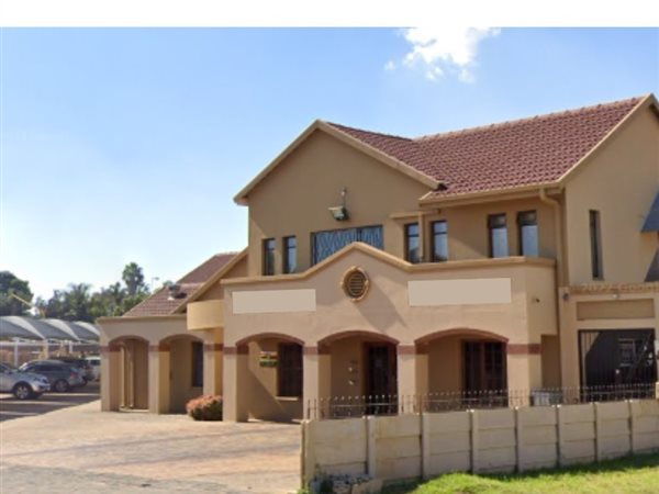 Commercial space in Sunward Park