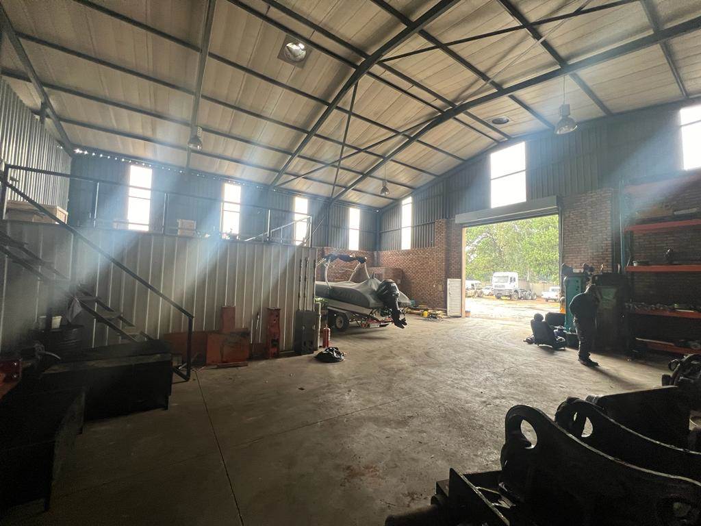 460  m² Industrial space in Putfontein photo number 2