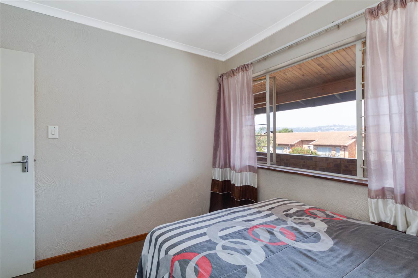 3 Bed Apartment in Fairland photo number 8