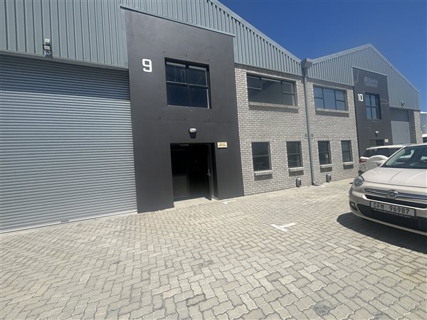 240  m² Industrial space