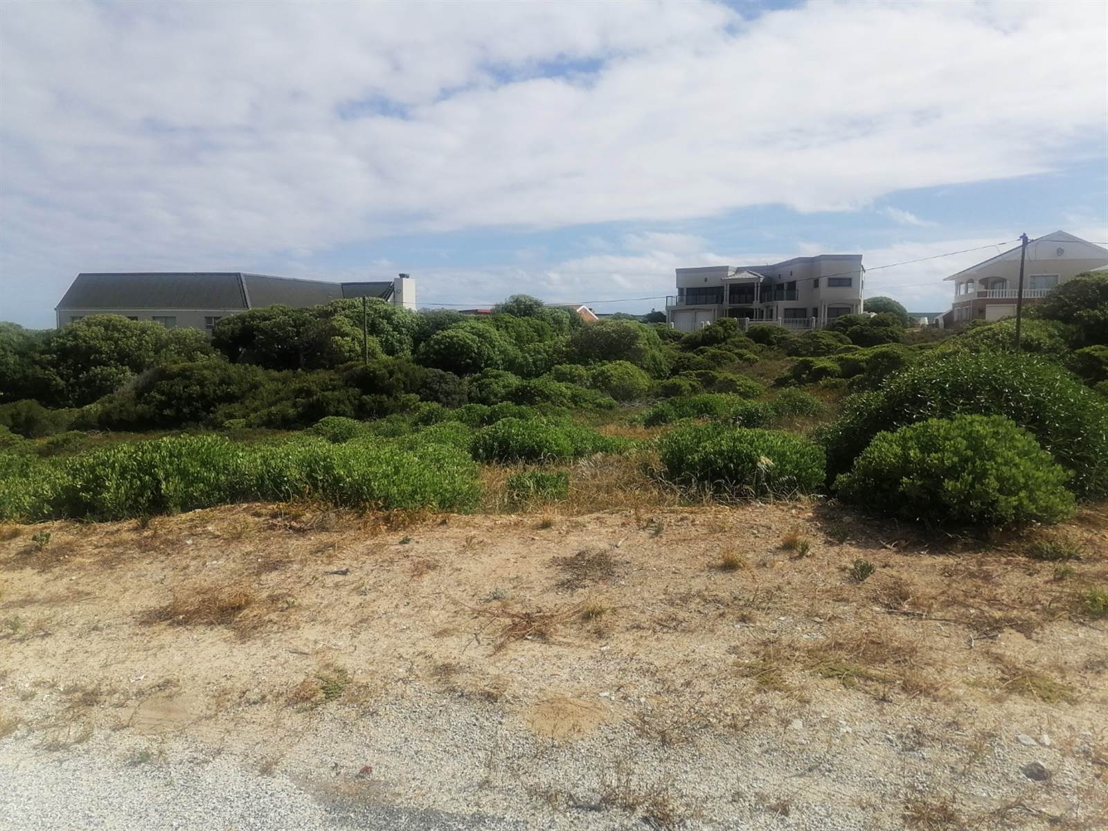 733 m² Land available in Pearly Beach photo number 2