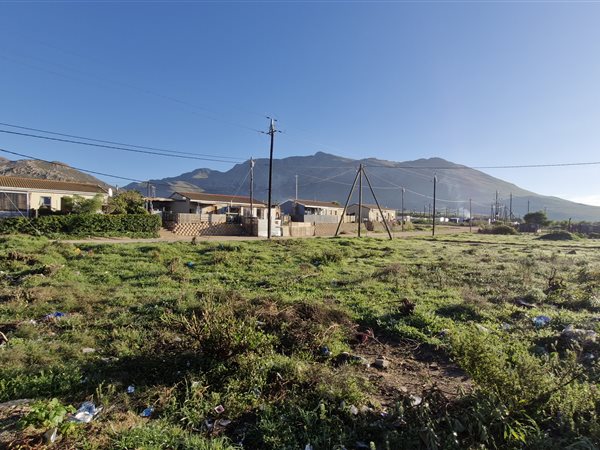 595 m² Land