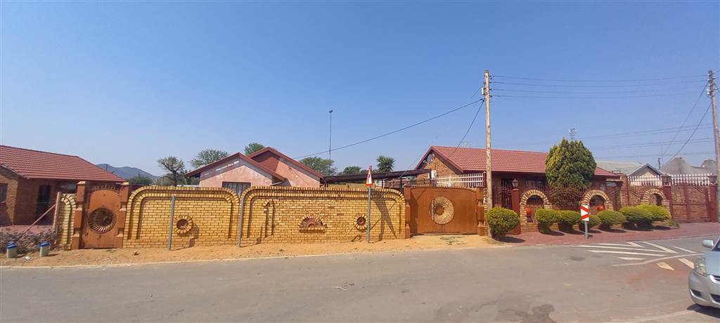 2 Bed House in Ga-rankuwa photo number 25