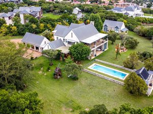 6 Bed House in Waterfall Equestrian Estate
