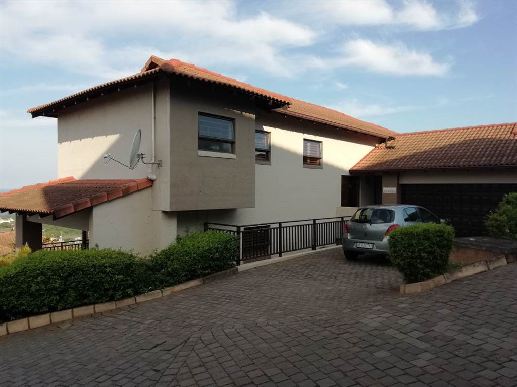 3 Bed Duplex in La Lucia photo number 4