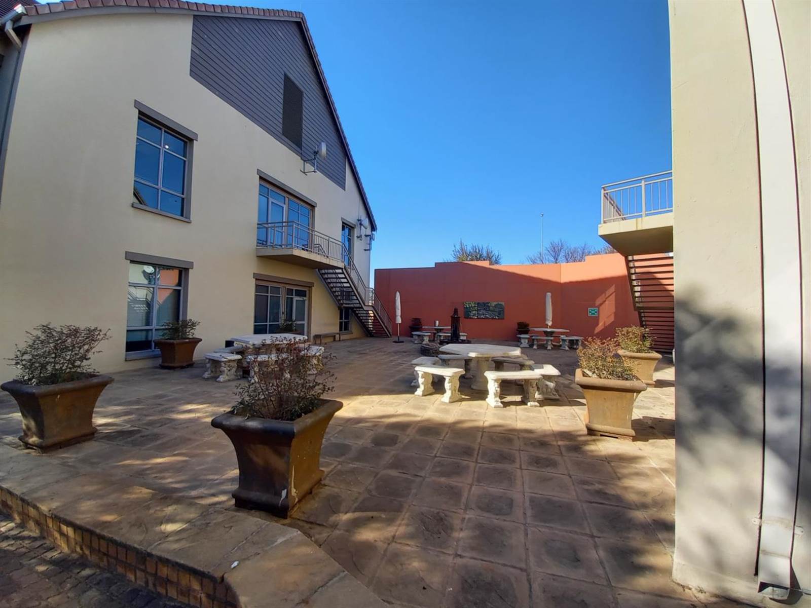 325  m² Office Space in Doringkloof photo number 14