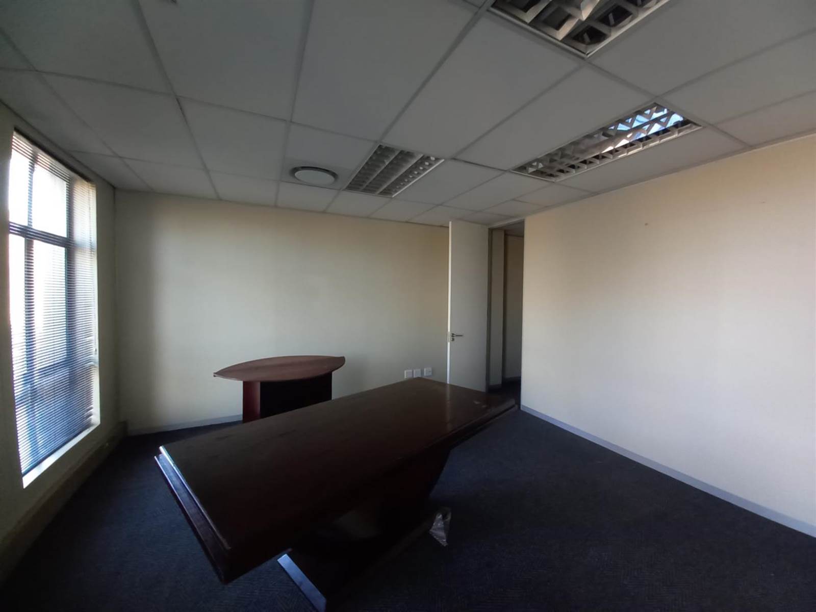 325  m² Office Space in Doringkloof photo number 10