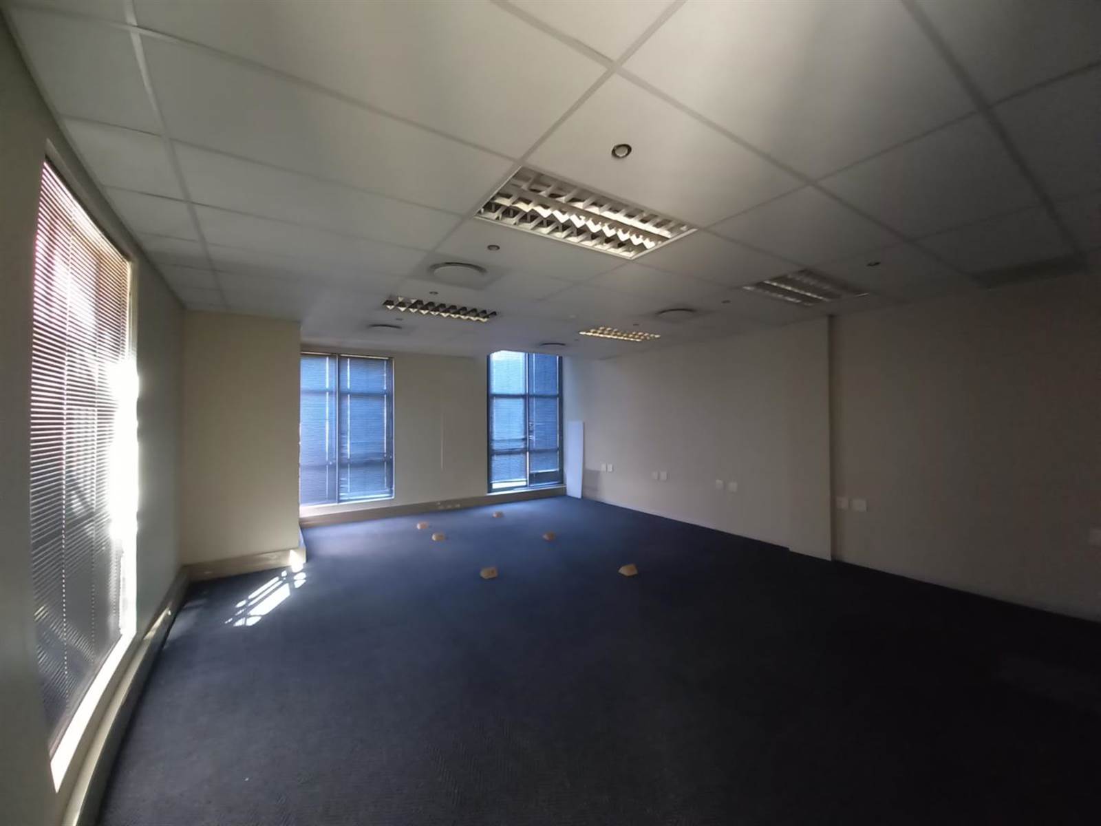 325  m² Office Space in Doringkloof photo number 17
