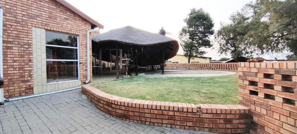 5 Bed House in Trichardt photo number 1